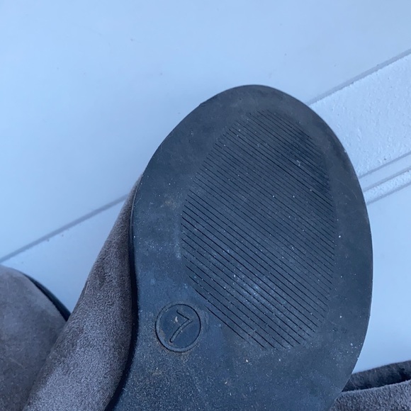 Francesca’s Suede Over the Knee Tie Boots 7 - Picture 7 of 7